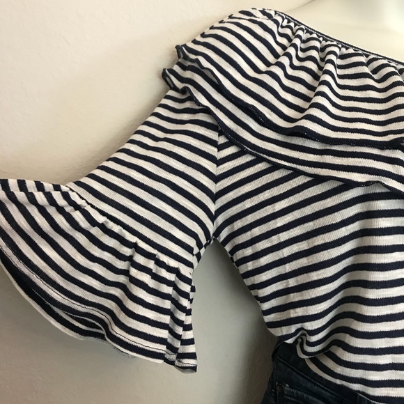 Assymetrical Ruffle Top - Picture 2 of 6